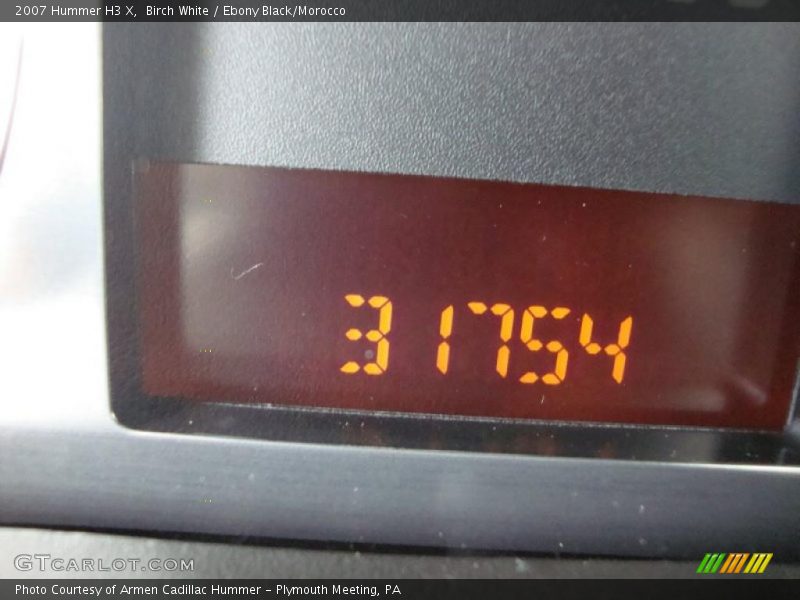 Birch White / Ebony Black/Morocco 2007 Hummer H3 X