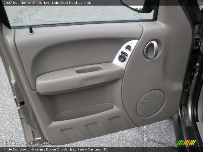 Light Khaki Metallic / Khaki 2007 Jeep Liberty Limited 4x4