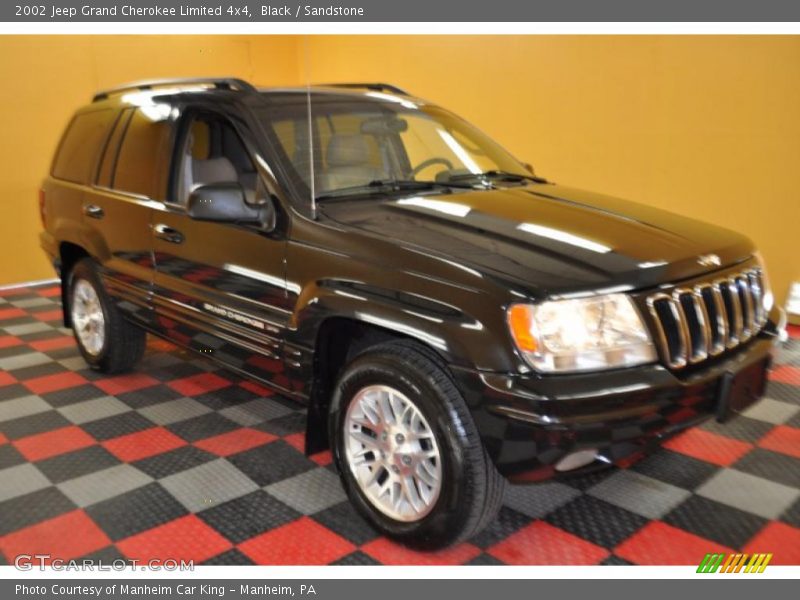 Black / Sandstone 2002 Jeep Grand Cherokee Limited 4x4