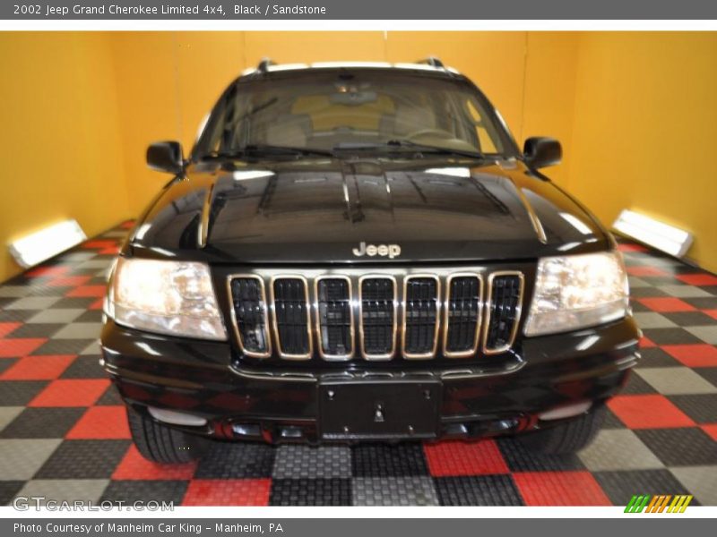 Black / Sandstone 2002 Jeep Grand Cherokee Limited 4x4