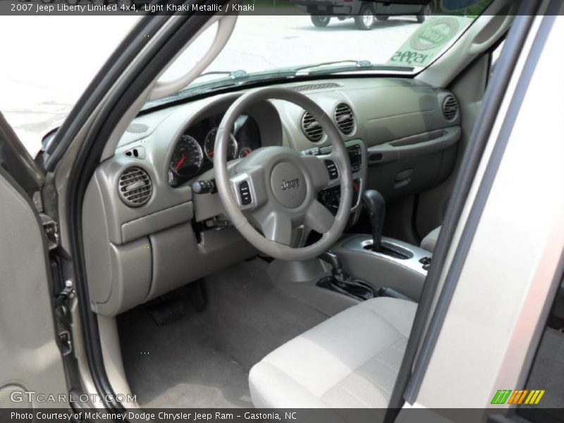 Light Khaki Metallic / Khaki 2007 Jeep Liberty Limited 4x4