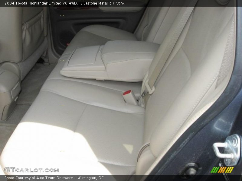 Bluestone Metallic / Ivory 2004 Toyota Highlander Limited V6 4WD