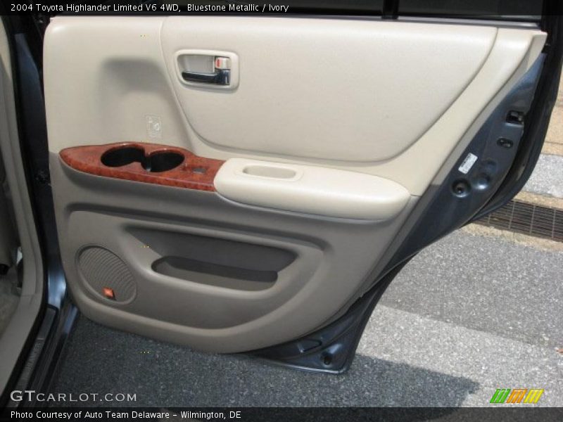 Bluestone Metallic / Ivory 2004 Toyota Highlander Limited V6 4WD