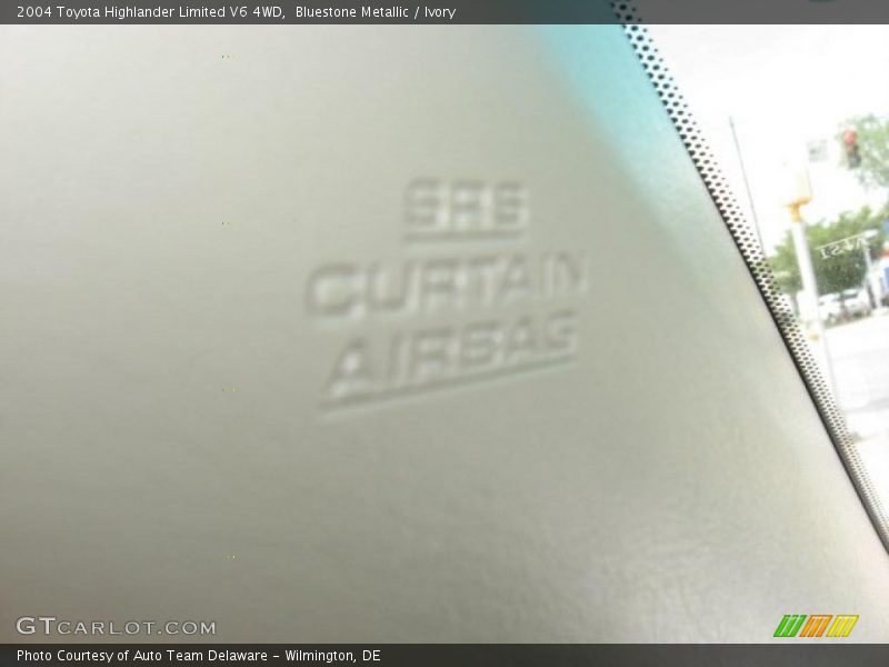 Bluestone Metallic / Ivory 2004 Toyota Highlander Limited V6 4WD