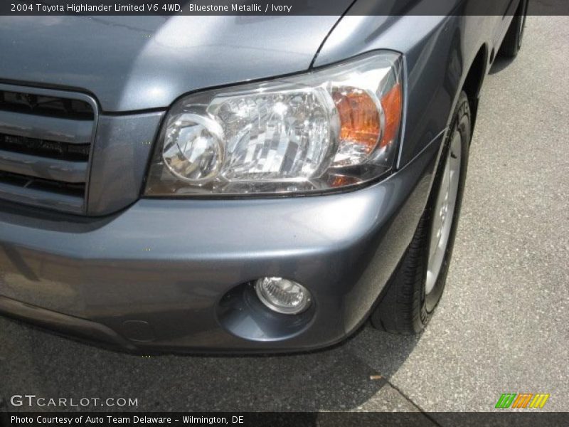 Bluestone Metallic / Ivory 2004 Toyota Highlander Limited V6 4WD