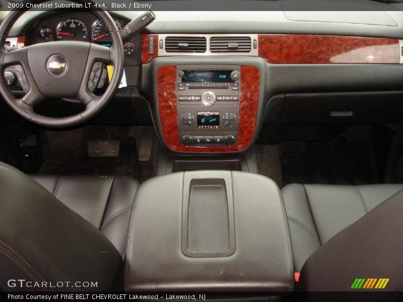 Black / Ebony 2009 Chevrolet Suburban LT 4x4