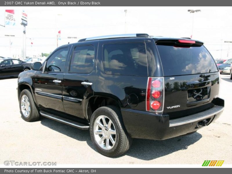 Onyx Black / Ebony Black 2007 GMC Yukon Denali AWD