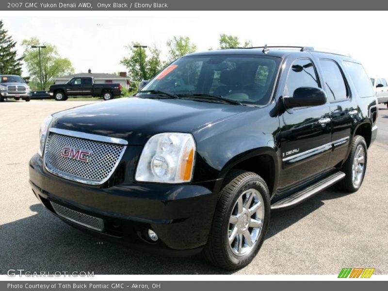 Onyx Black / Ebony Black 2007 GMC Yukon Denali AWD