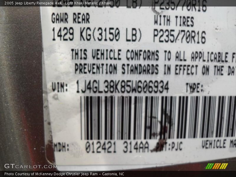 Light Khaki Metallic / Khaki 2005 Jeep Liberty Renegade 4x4