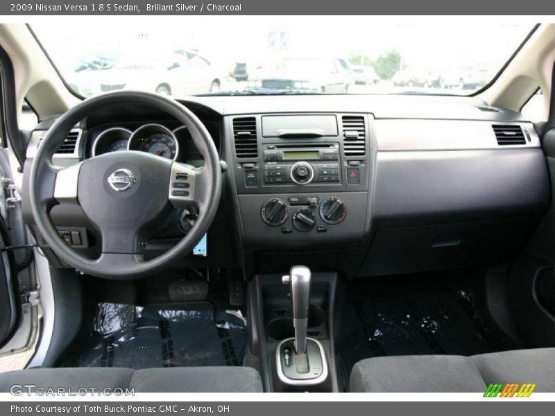 Brillant Silver / Charcoal 2009 Nissan Versa 1.8 S Sedan
