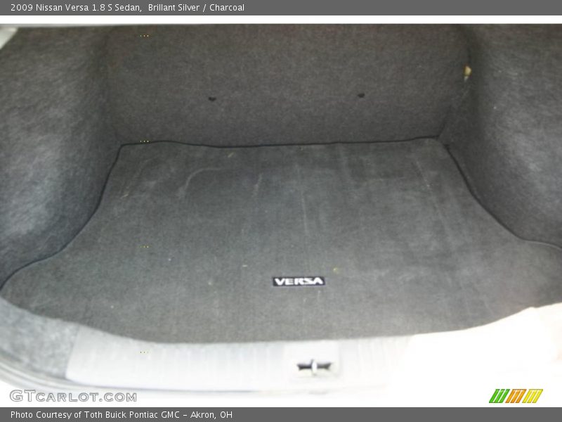 Brillant Silver / Charcoal 2009 Nissan Versa 1.8 S Sedan