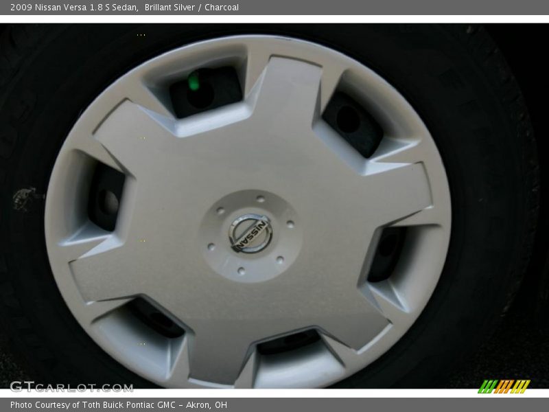 Brillant Silver / Charcoal 2009 Nissan Versa 1.8 S Sedan
