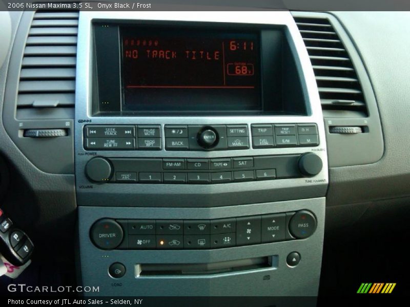 Onyx Black / Frost 2006 Nissan Maxima 3.5 SL
