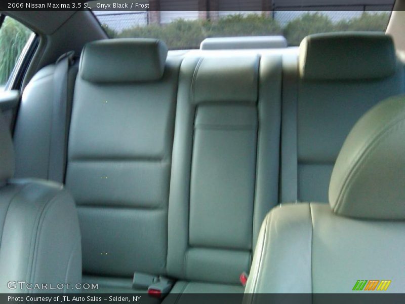 Onyx Black / Frost 2006 Nissan Maxima 3.5 SL