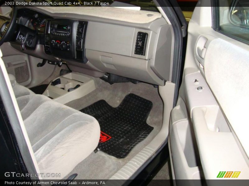 Black / Taupe 2003 Dodge Dakota Sport Quad Cab 4x4