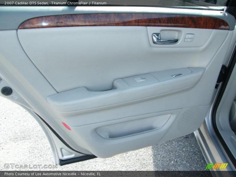 Titanium ChromaFlair / Titanium 2007 Cadillac DTS Sedan