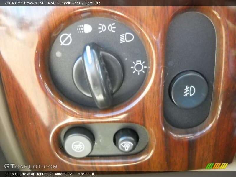 Summit White / Light Tan 2004 GMC Envoy XL SLT 4x4