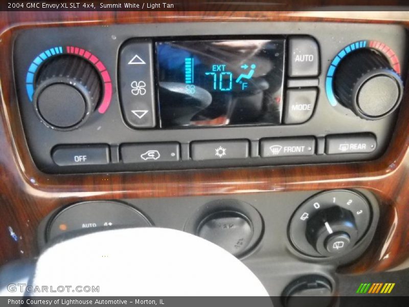 Summit White / Light Tan 2004 GMC Envoy XL SLT 4x4