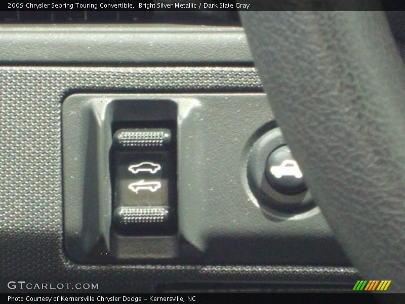 Bright Silver Metallic / Dark Slate Gray 2009 Chrysler Sebring Touring Convertible