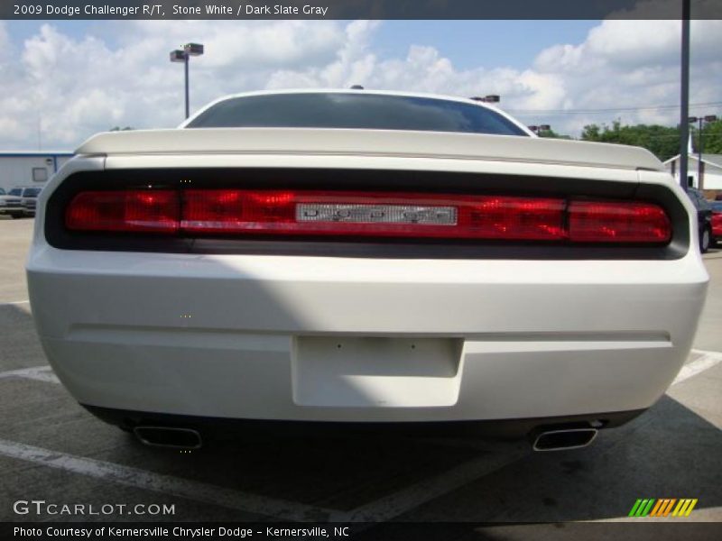 Stone White / Dark Slate Gray 2009 Dodge Challenger R/T