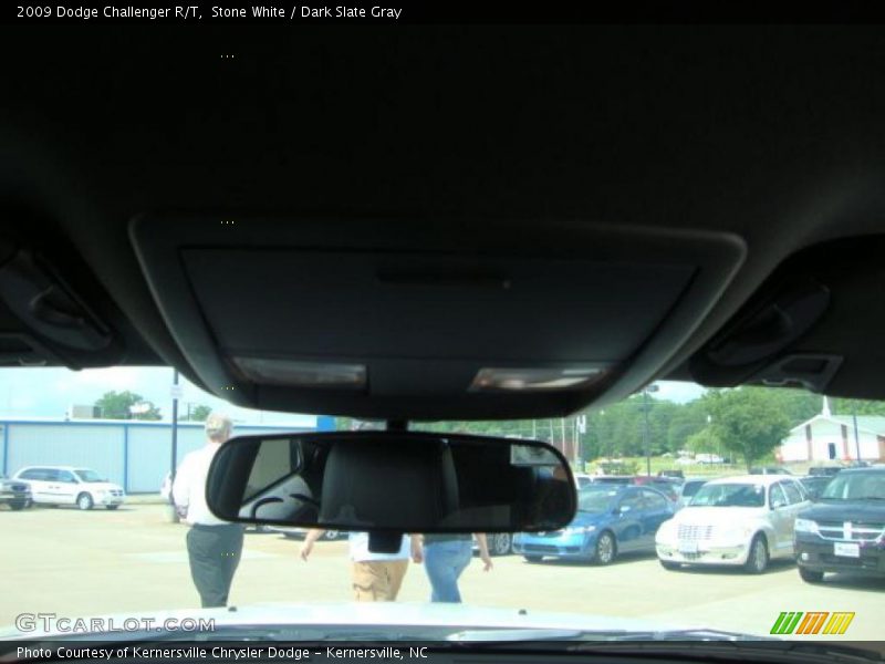 Stone White / Dark Slate Gray 2009 Dodge Challenger R/T