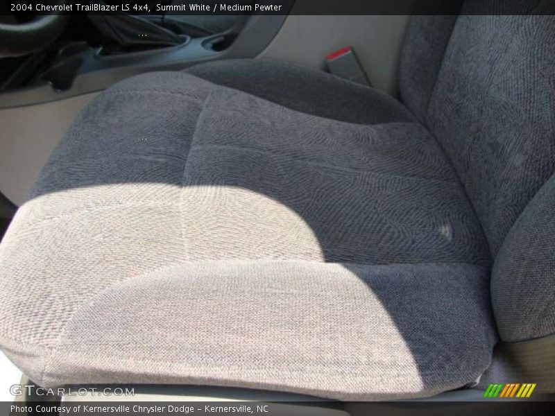 Summit White / Medium Pewter 2004 Chevrolet TrailBlazer LS 4x4