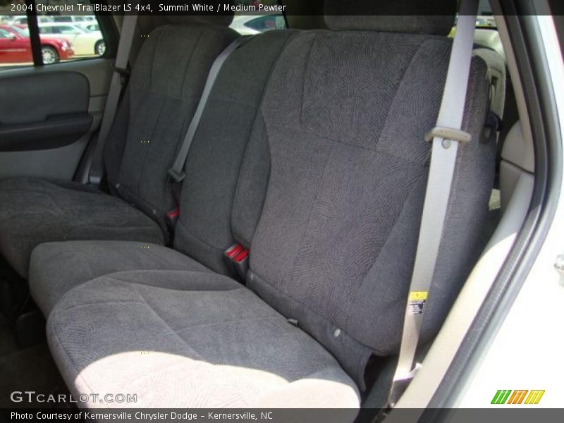 Summit White / Medium Pewter 2004 Chevrolet TrailBlazer LS 4x4