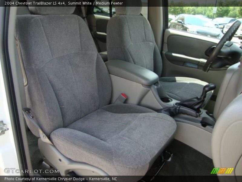 Summit White / Medium Pewter 2004 Chevrolet TrailBlazer LS 4x4