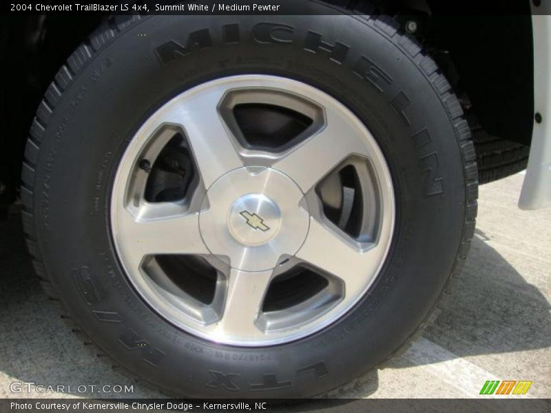 Summit White / Medium Pewter 2004 Chevrolet TrailBlazer LS 4x4