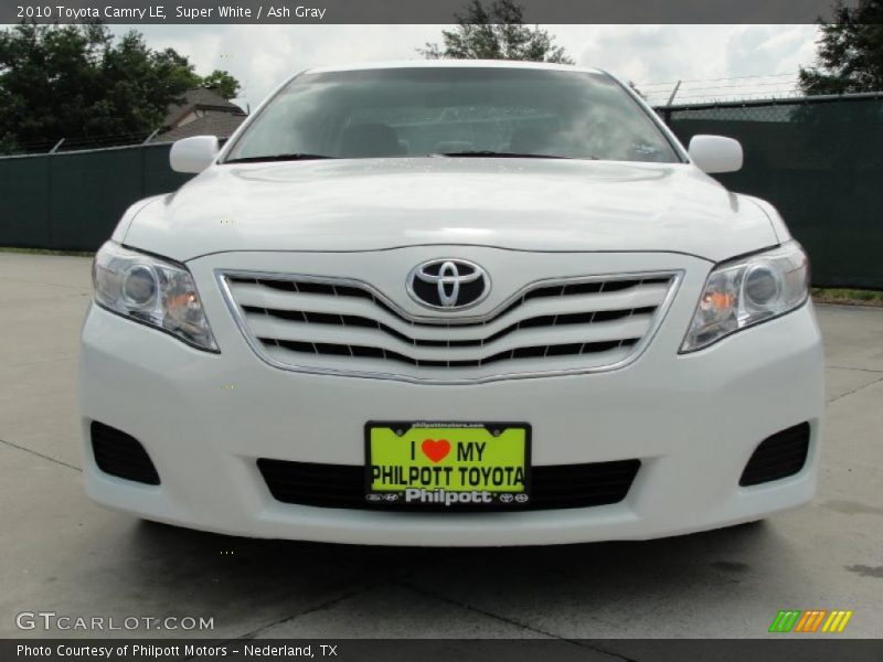 Super White / Ash Gray 2010 Toyota Camry LE