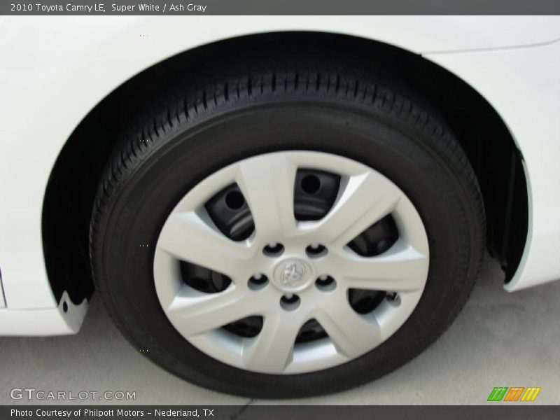 Super White / Ash Gray 2010 Toyota Camry LE