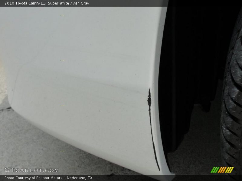 Super White / Ash Gray 2010 Toyota Camry LE