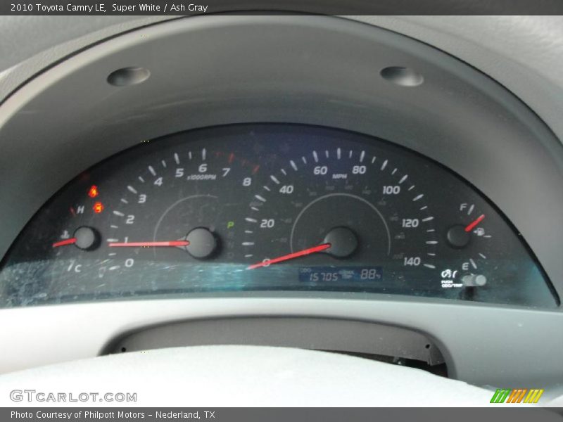 Super White / Ash Gray 2010 Toyota Camry LE