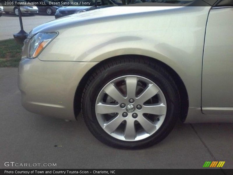 Desert Sand Mica / Ivory 2006 Toyota Avalon XLS