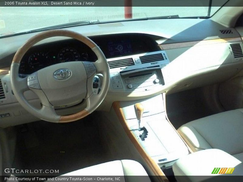 Desert Sand Mica / Ivory 2006 Toyota Avalon XLS