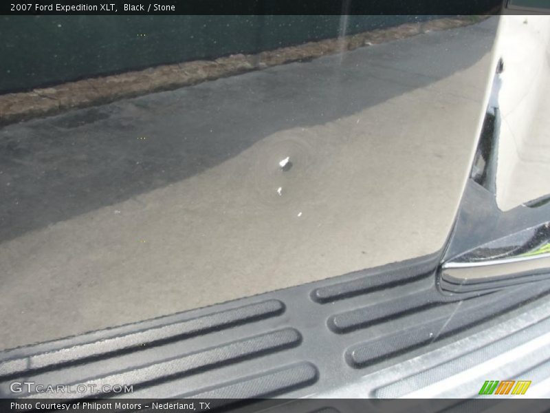Black / Stone 2007 Ford Expedition XLT