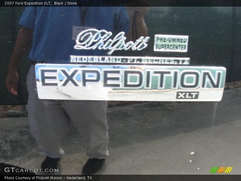 Black / Stone 2007 Ford Expedition XLT