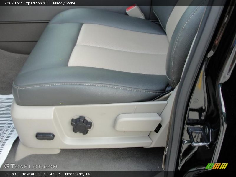 Black / Stone 2007 Ford Expedition XLT