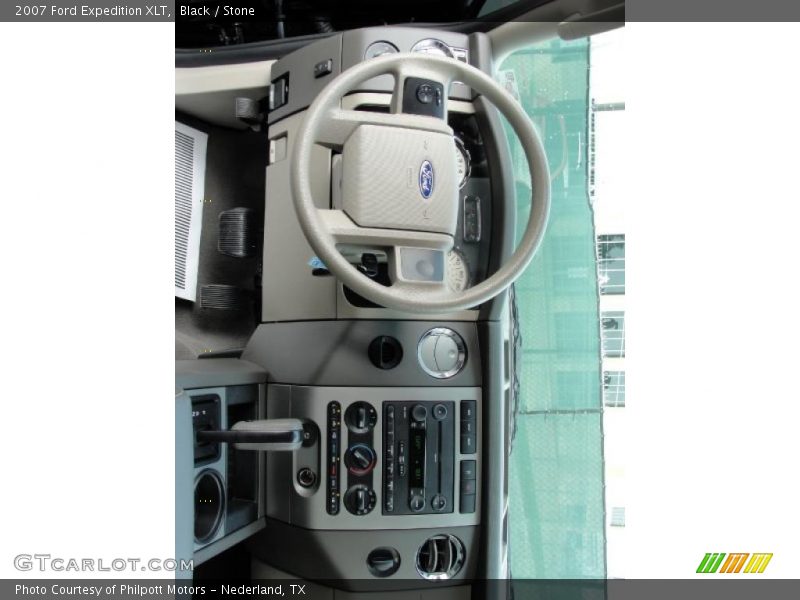 Black / Stone 2007 Ford Expedition XLT