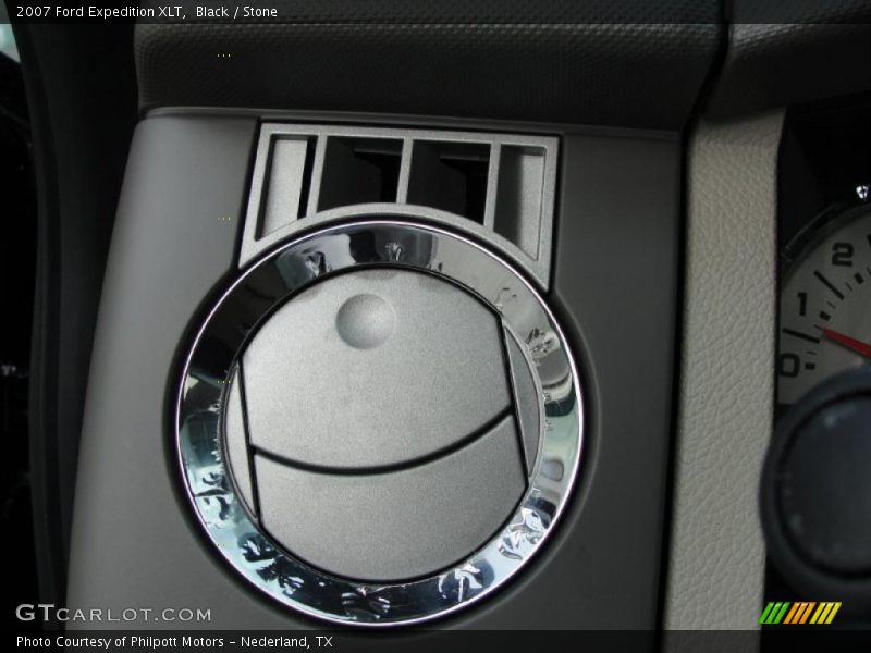 Black / Stone 2007 Ford Expedition XLT