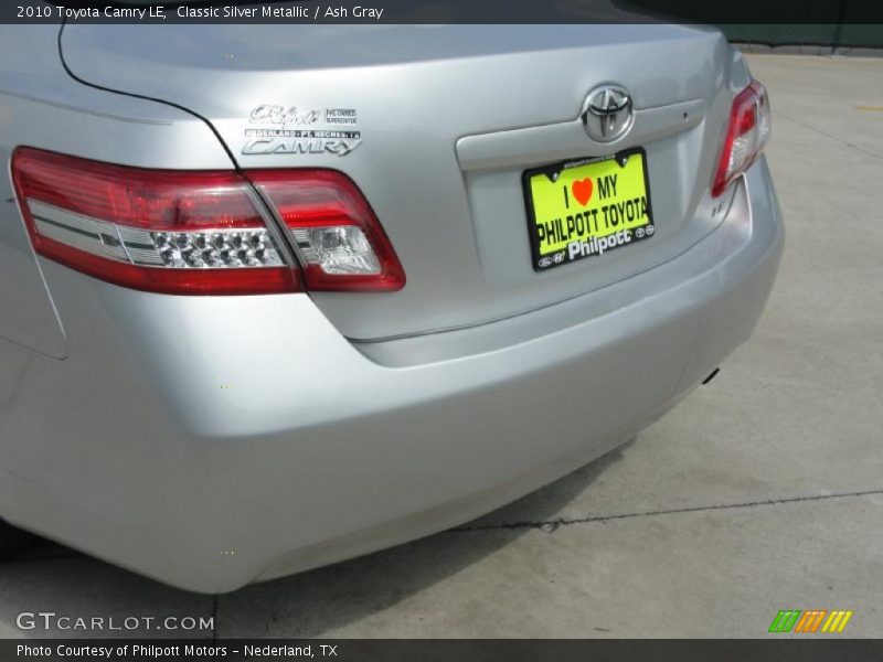 Classic Silver Metallic / Ash Gray 2010 Toyota Camry LE