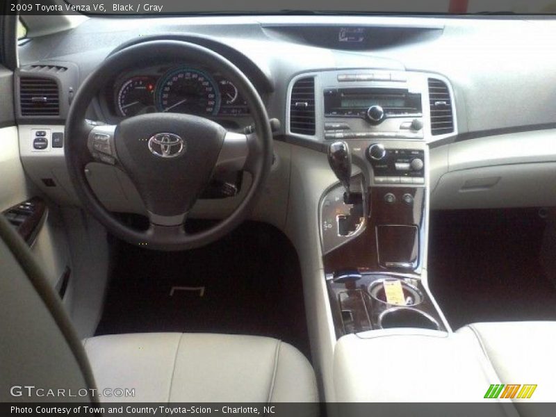 Black / Gray 2009 Toyota Venza V6