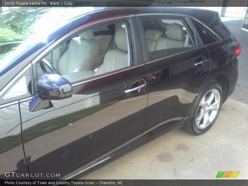 Black / Gray 2009 Toyota Venza V6
