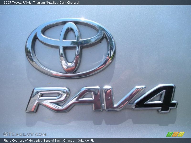 Titanium Metallic / Dark Charcoal 2005 Toyota RAV4