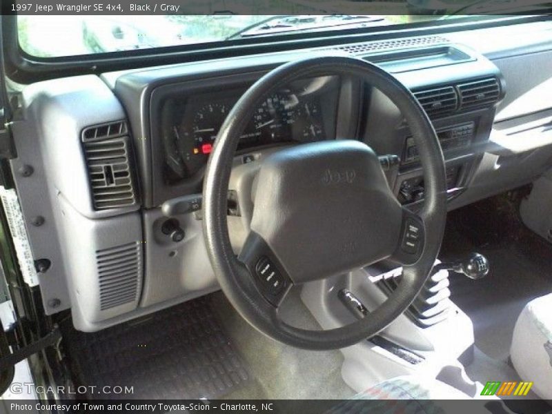 Black / Gray 1997 Jeep Wrangler SE 4x4