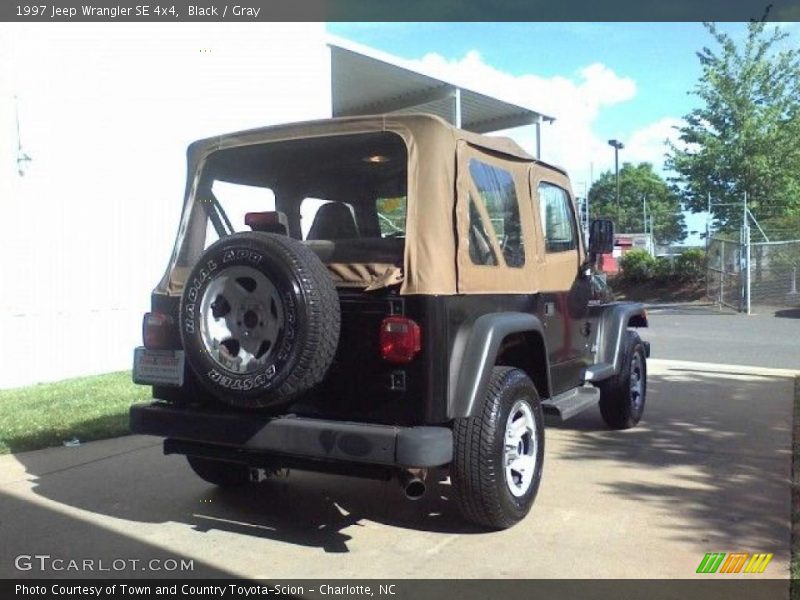 Black / Gray 1997 Jeep Wrangler SE 4x4