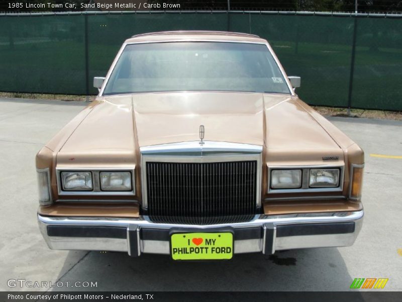 Sand Beige Metallic / Carob Brown 1985 Lincoln Town Car