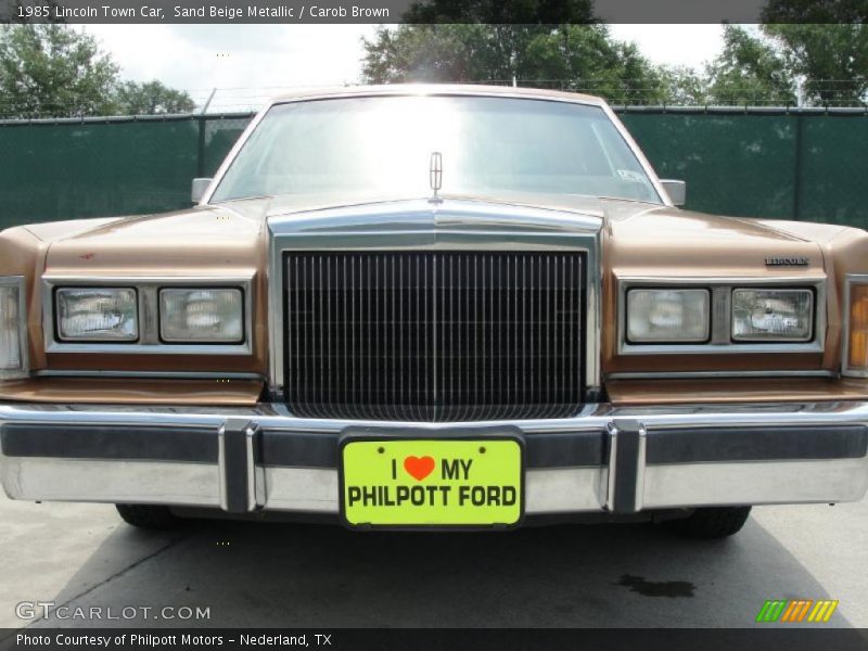 Sand Beige Metallic / Carob Brown 1985 Lincoln Town Car