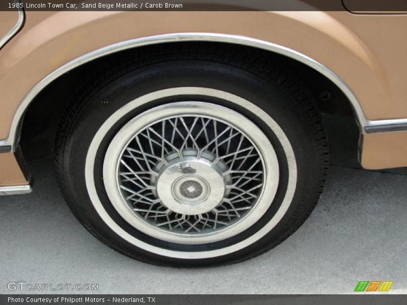  1985 Town Car  Wheel