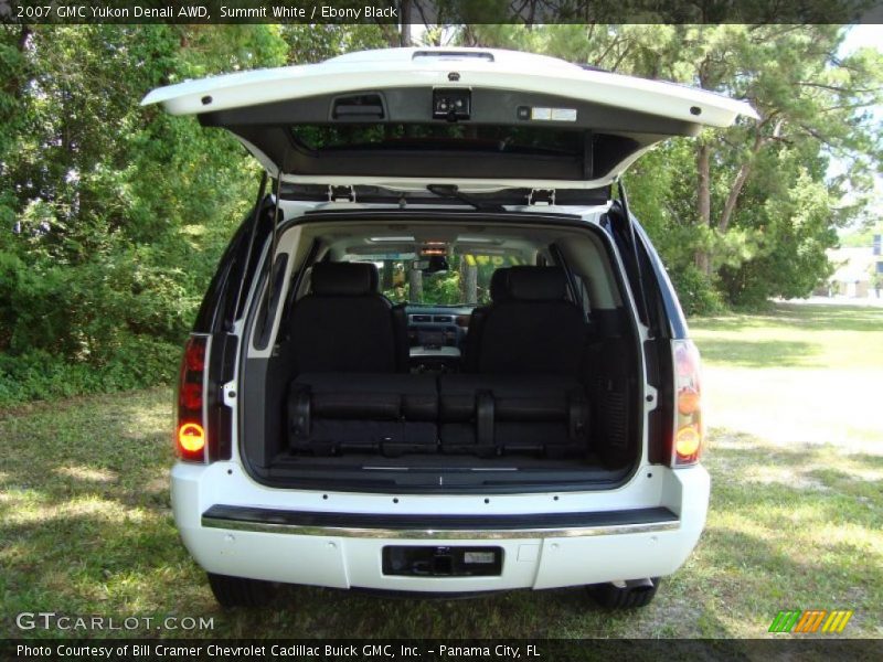 Summit White / Ebony Black 2007 GMC Yukon Denali AWD